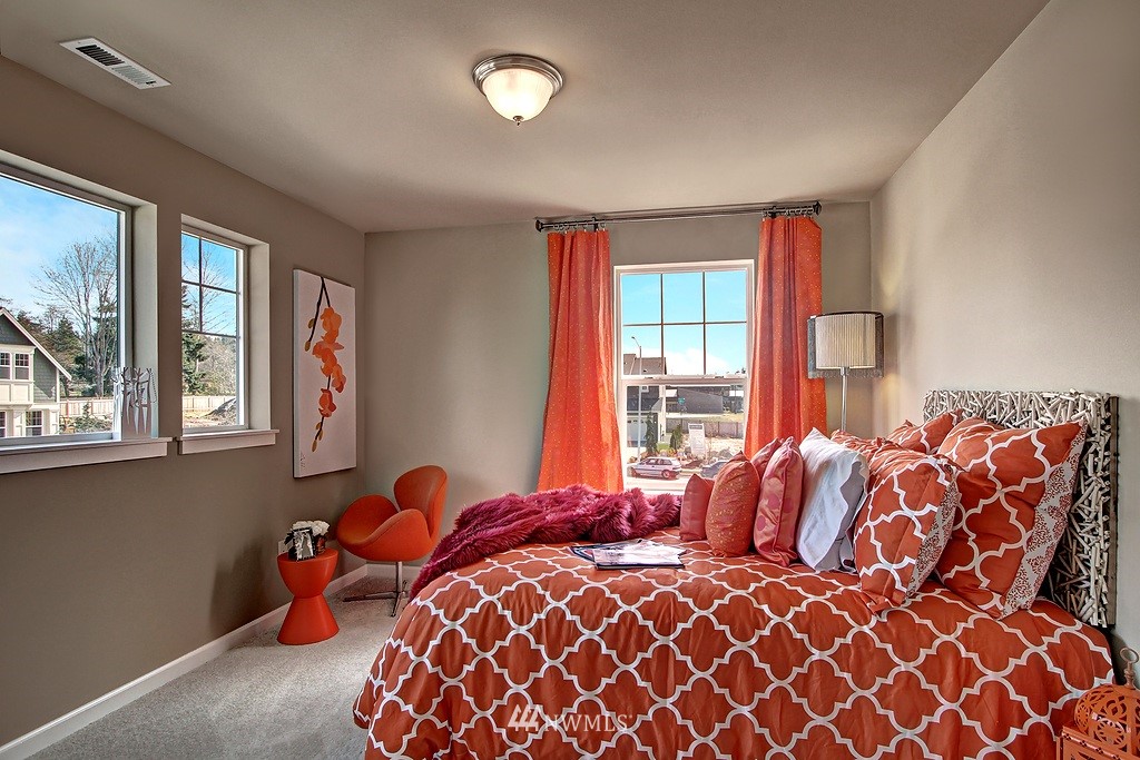 5518 Northeast 9th Street Renton, WA 98059 - Photo 10 of 14