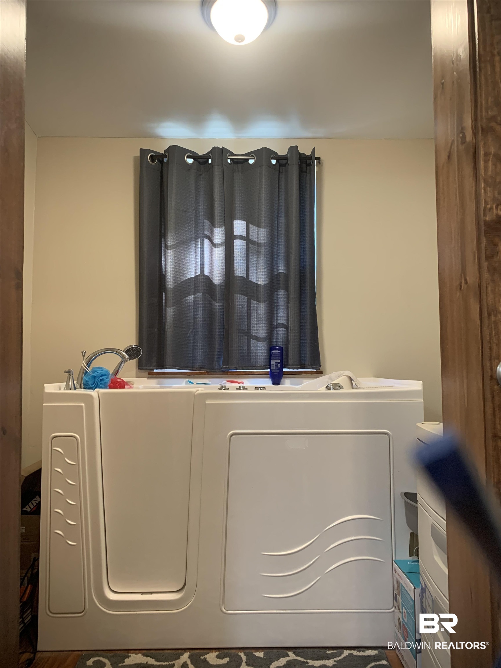 33220 Collier Road Lillian, AL 36549 - Photo 33 of 37 Walk-in jacuzzi tub