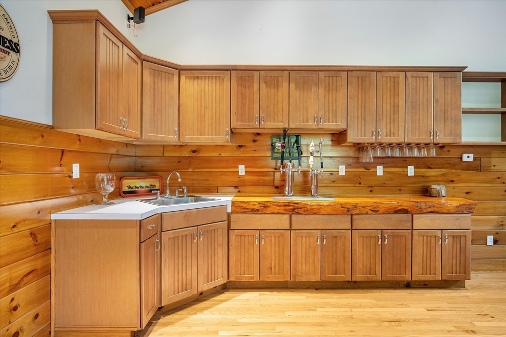 220 Mattapoisett Road Rochester, MA 02770 - Photo 15 of 40