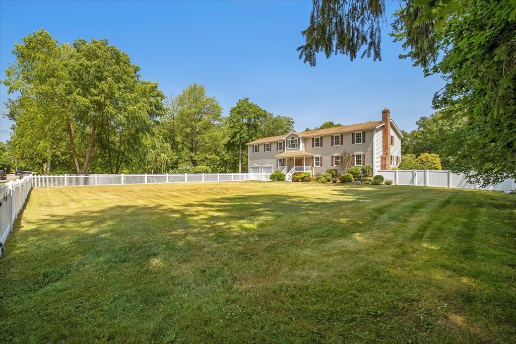 220 Mattapoisett Road Rochester, MA 02770 - Photo 2 of 40