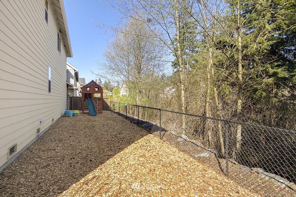 16009 36th Avenue Southeast Bothell, WA 98012 - Photo 16 of 24 Gallery Image 16
