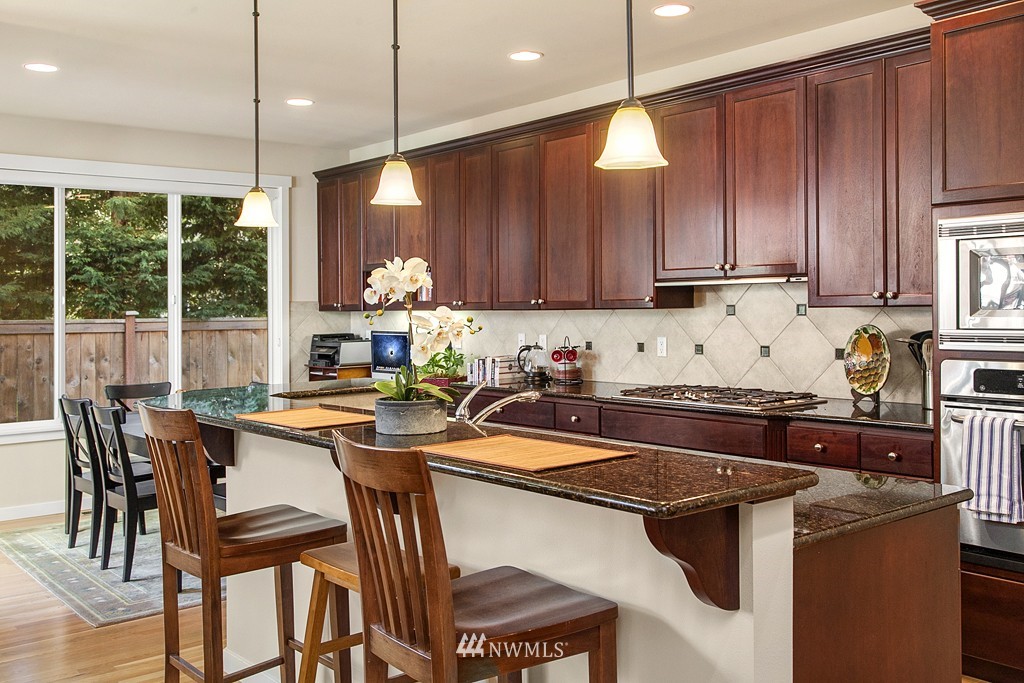 16009 36th Avenue Southeast Bothell, WA 98012 - Photo 4 of 24 Gallery Image 4