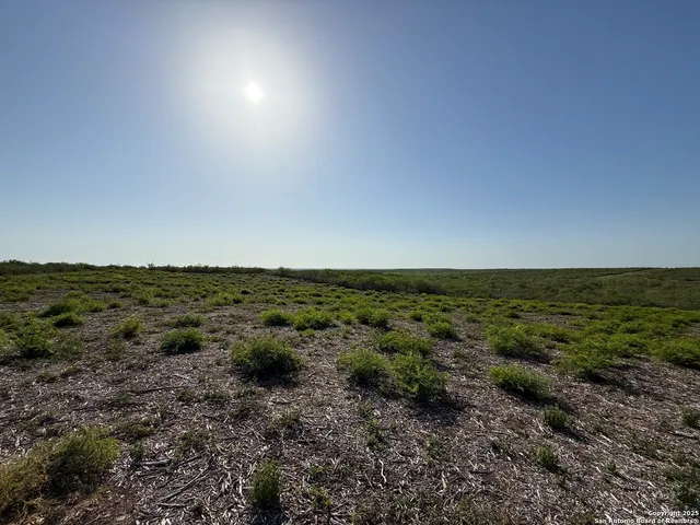 $220,000 | Tract 34 Cr1515, Moore, TX 78057