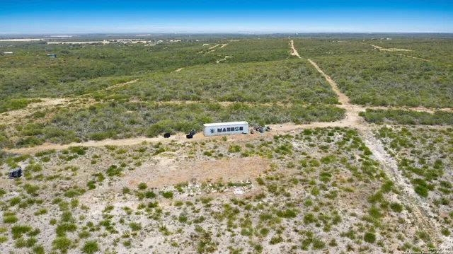 $220,000 | Tract 34 Cr1515, Moore, TX 78057