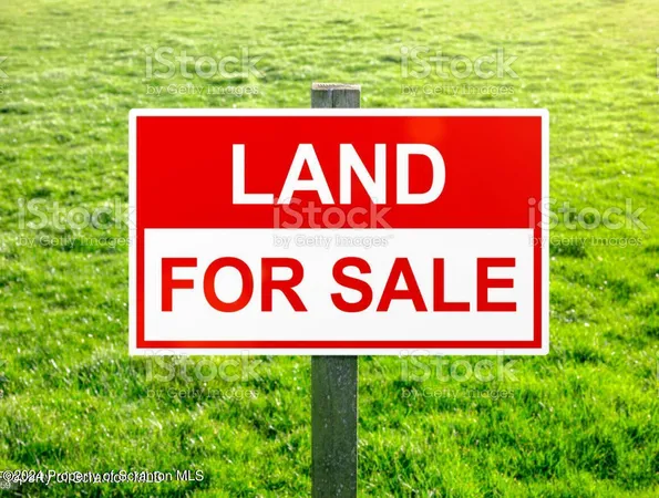 $19,900 | Myrtle Avenue, Hawley, PA 18428