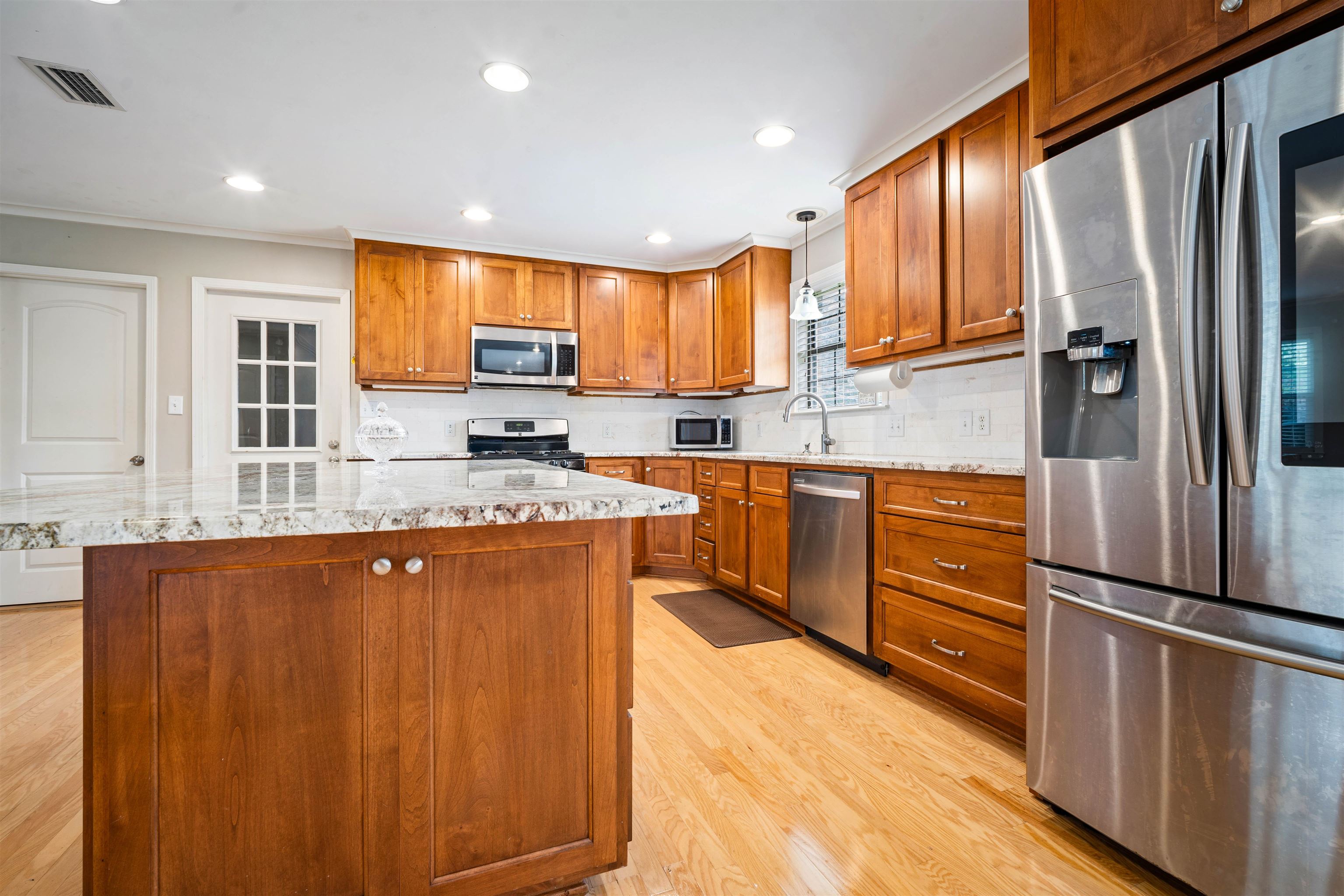 627 Spanish Main Daphne, AL 36527 - Photo 8 of 39 Kitchen