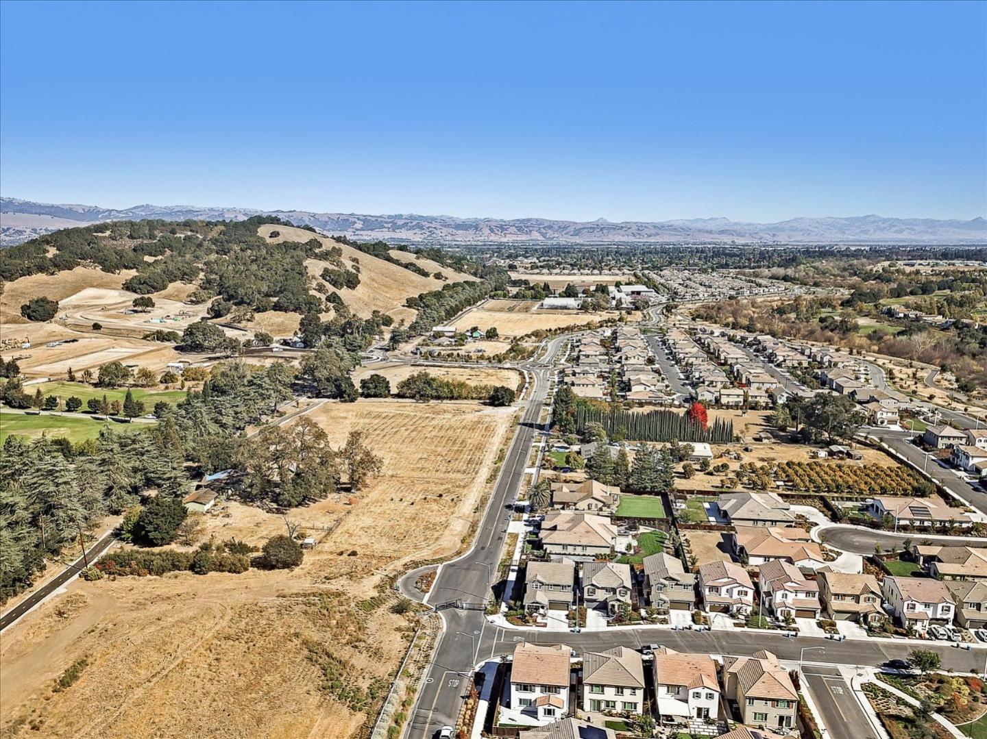 2740 Hecker Pass Road Gilroy, CA 95020 - Photo 8 of 15