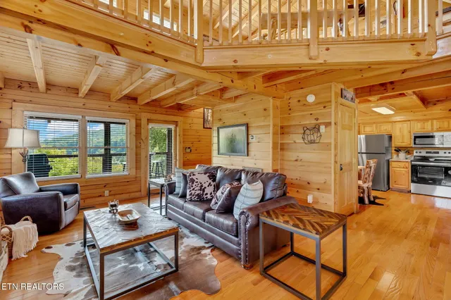 $535,000 | 3301 Kestrel Way, Pigeon Forge, TN 37862