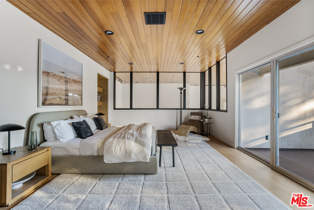20711 Hillside Drive Topanga, CA 90290 - Photo 19 of 41 a living room with furniture