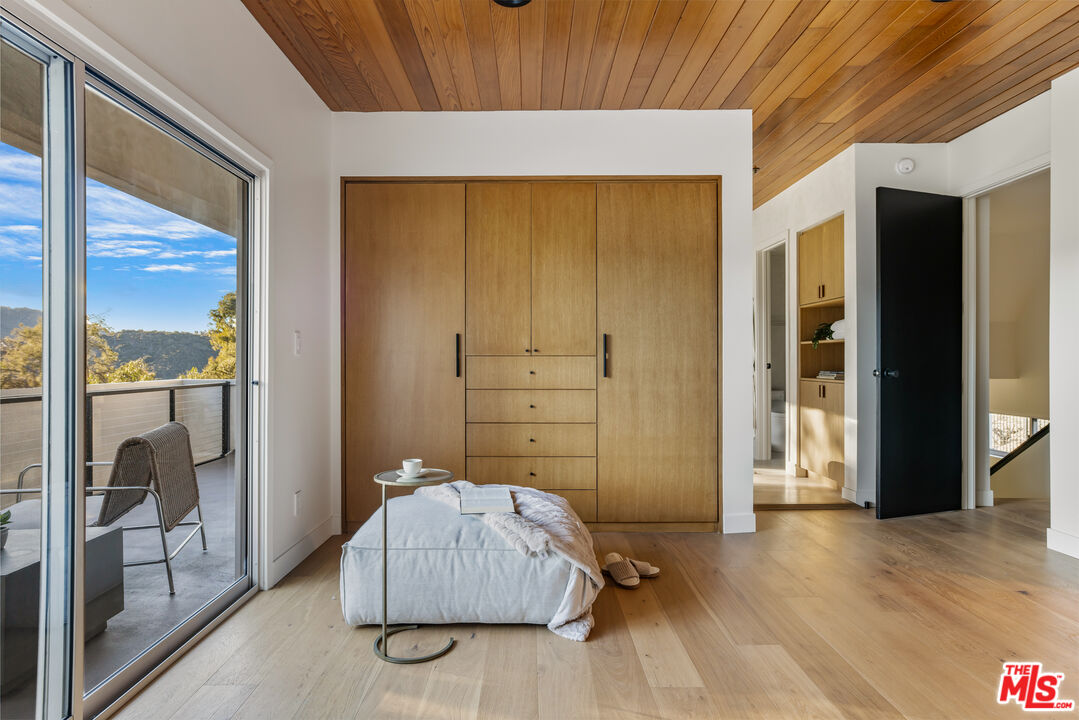 20711 Hillside Drive Topanga, CA 90290 - Photo 20 of 41