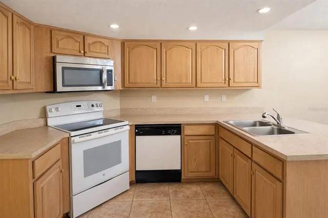 $299,900 | 1901 Ashley Oaks Court, St. Cloud, FL 34771