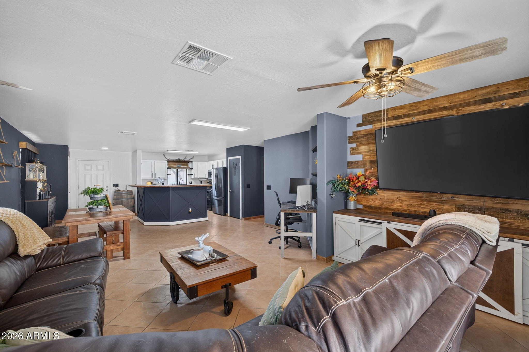 2681 South Powell Road Apache Junction, AZ 85119 - Photo 14 of 40 Living Room
