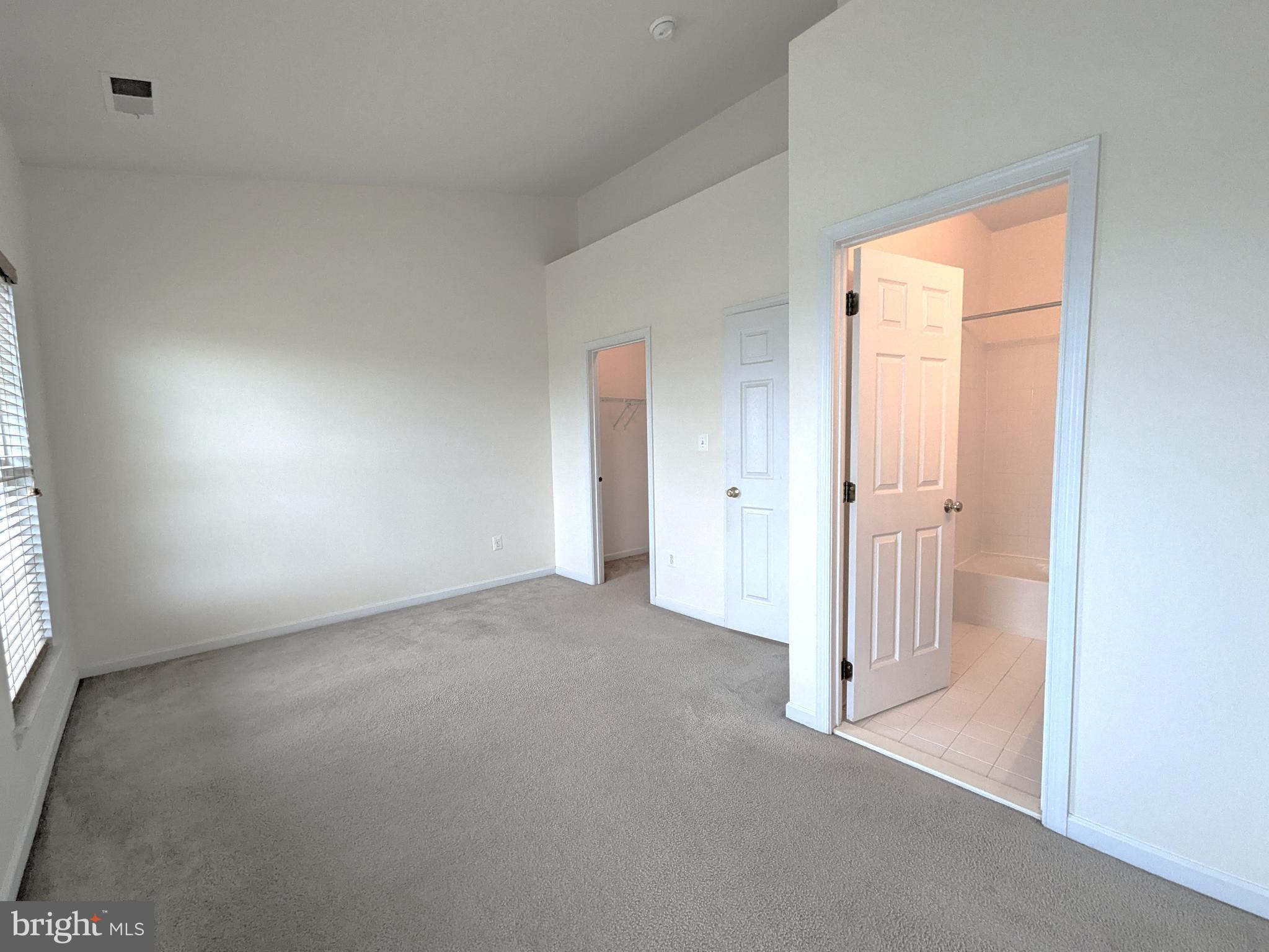 25015 Riding Center Drive Chantilly, VA 20152 - Photo 33 of 40 Bedroom suite 2 Upper Level