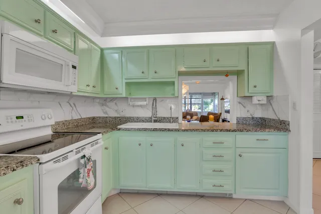 $2,500 | 857 Worcester B Ln Lake, Unit B, Lake Worth, FL 33467