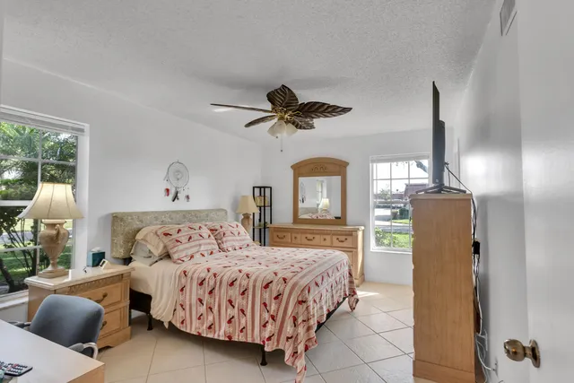 $2,500 | 857 Worcester B Ln Lake, Unit B, Lake Worth, FL 33467