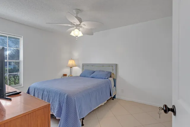 $2,500 | 857 Worcester B Ln Lake, Unit B, Lake Worth, FL 33467
