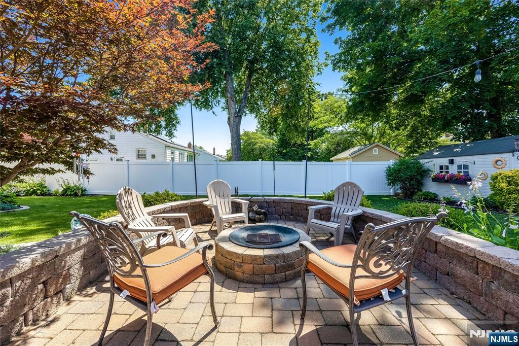 8 Ferndale Place Pompton Plains, NJ 07444 - Photo 43 of 49