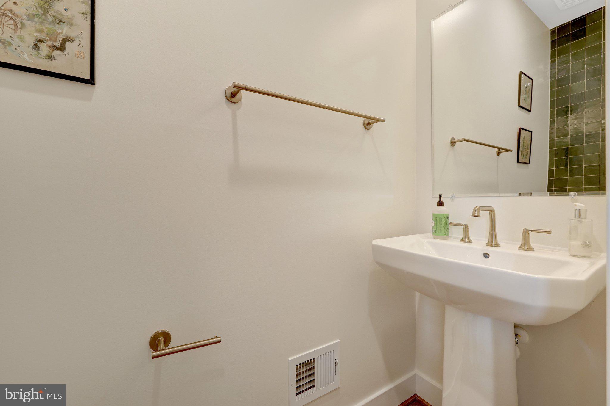 1622 Fellowship Square Reston, VA 20190 - Photo 33 of 48
