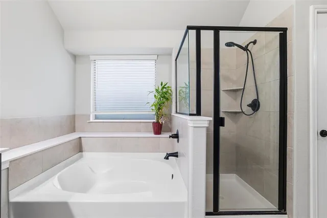 $355,000 | 231 Old Settler's Trail, Waxahachie, TX 75167