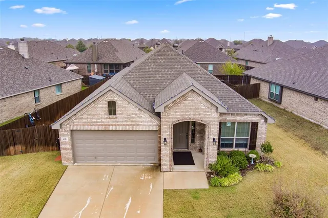 $355,000 | 231 Old Settler's Trail, Waxahachie, TX 75167