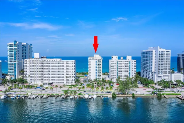 $529,000 | 5001 Collins Avenue, Unit 11F, Miami Beach, FL 33140