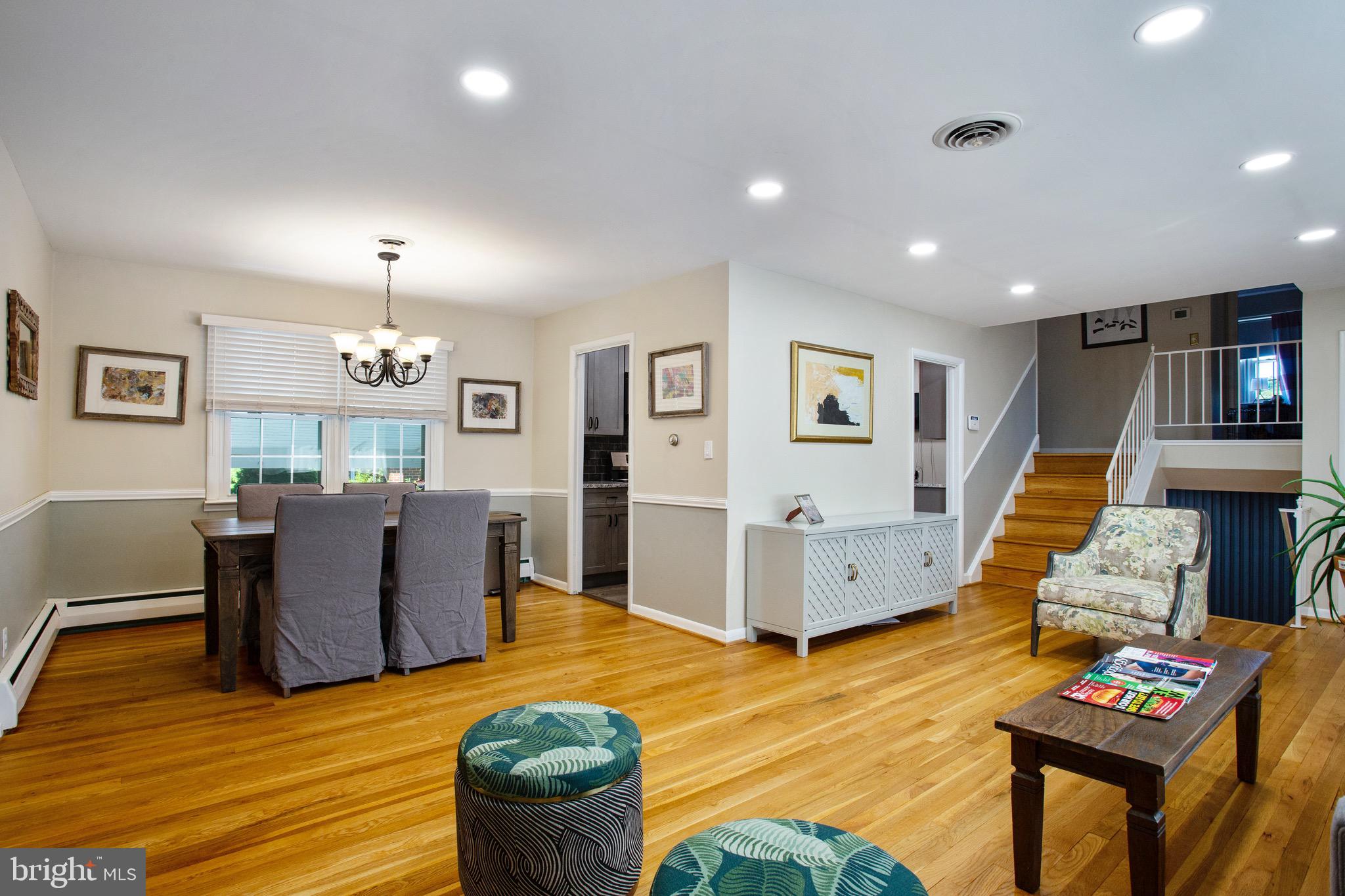 602 Squires Road Towson, MD 21286 - Photo 4 of 39