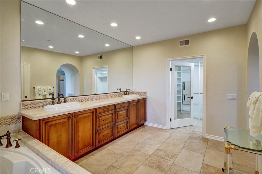 7 Tuscany Ladera Ranch, CA 92694 - Photo 33 of 64