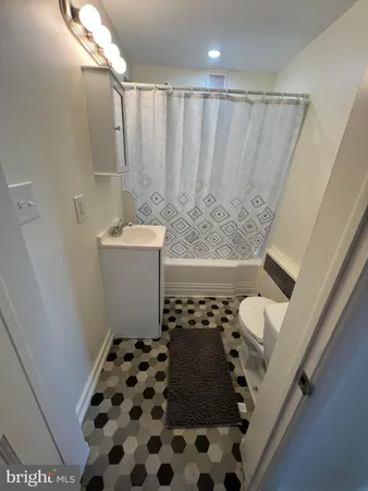 $369,000 | 35 Elizabeth Avenue, Halethorpe, MD 21227