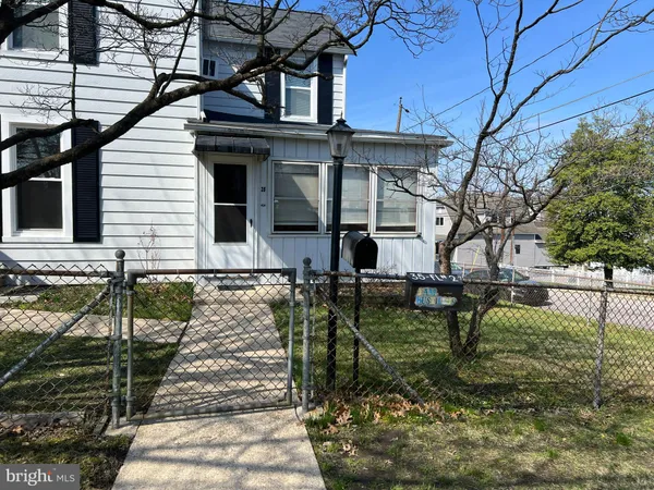 $369,000 | 35 Elizabeth Avenue, Halethorpe, MD 21227