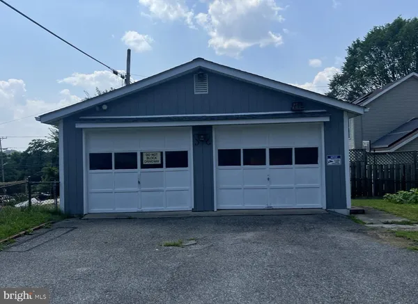 $369,000 | 35 Elizabeth Avenue, Halethorpe, MD 21227