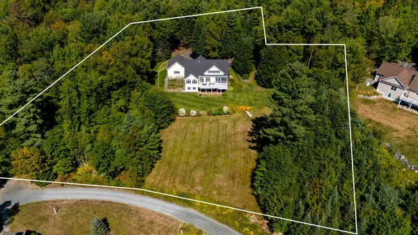 $1,200,000 | 54 Woodbine Lane, Franconia, NH 03580