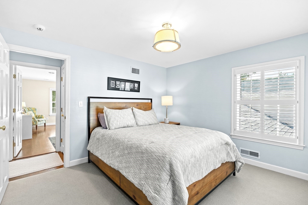 10 Colgate Road Wellesley, MA 02482 - Photo 15 of 33