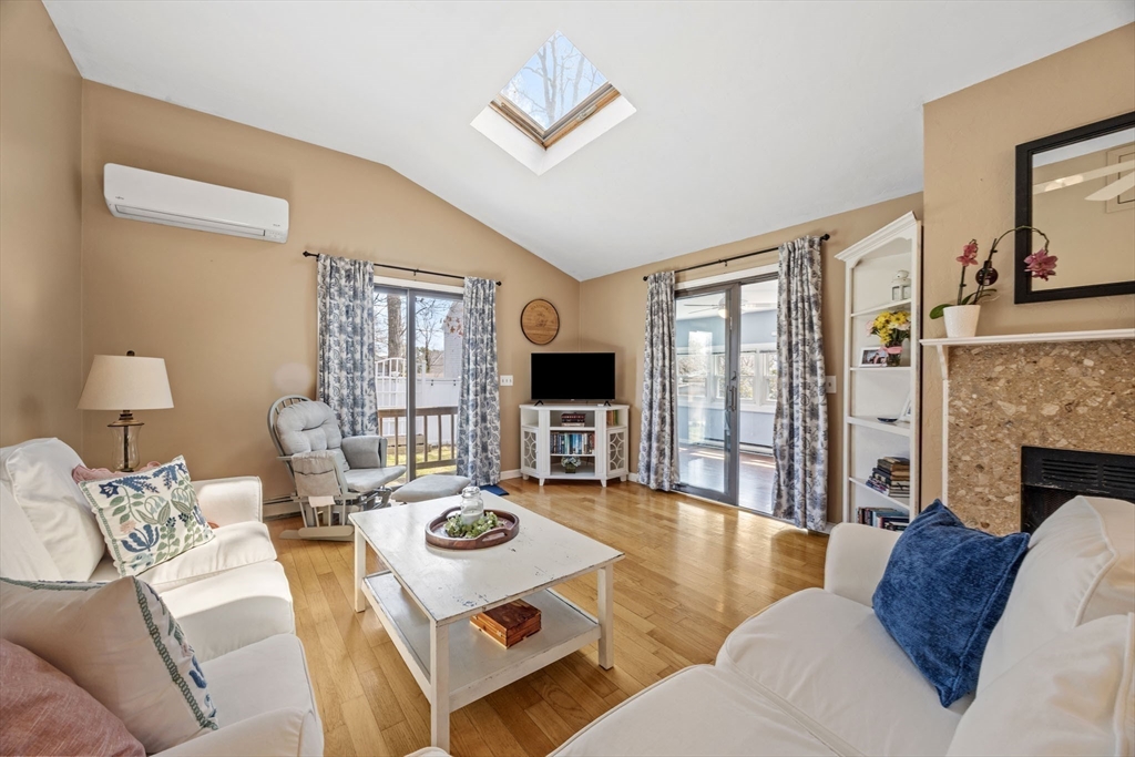 25 Clover Lane Mashpee, MA 02649 - Photo 8 of 37