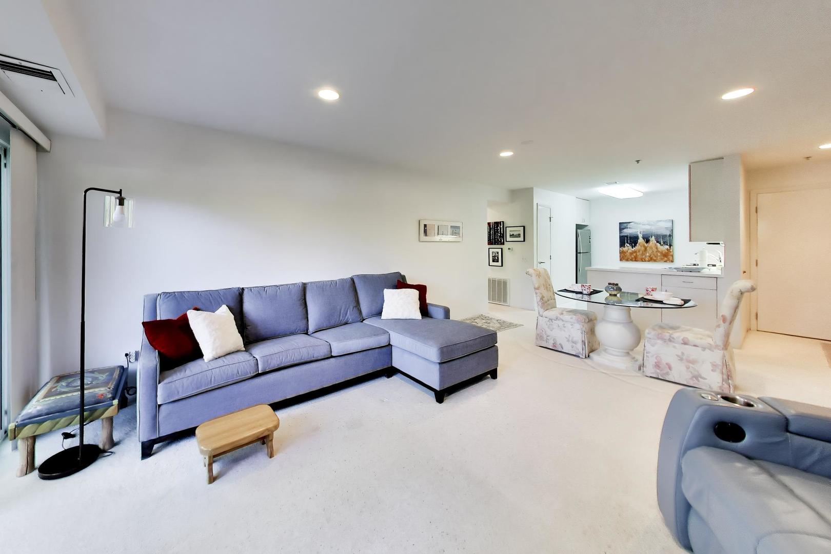 432 Kelburn Road, Unit 121 Deerfield, IL 60015 - Photo 5 of 19