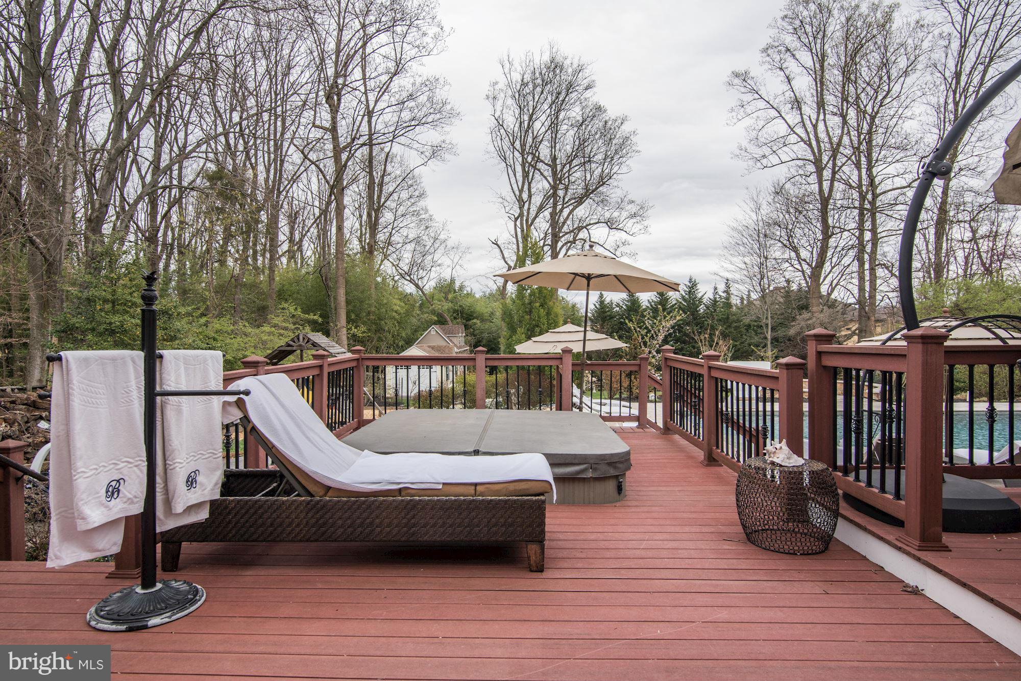 10305 Gary Road Potomac, MD 20854 - Photo 13 of 30 Deck