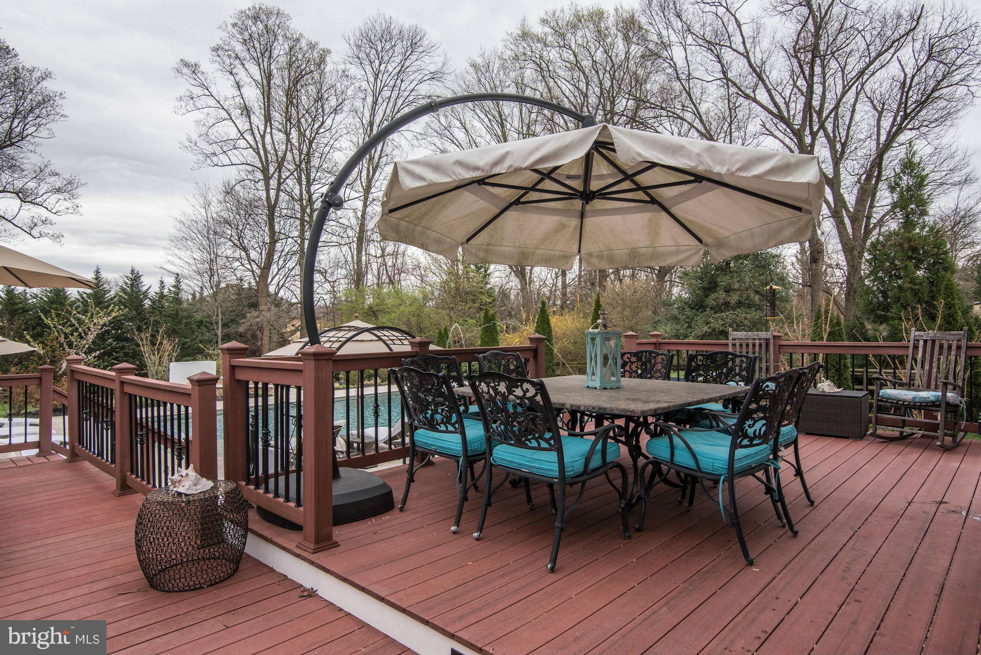 10305 Gary Road Potomac, MD 20854 - Photo 14 of 30 Deck