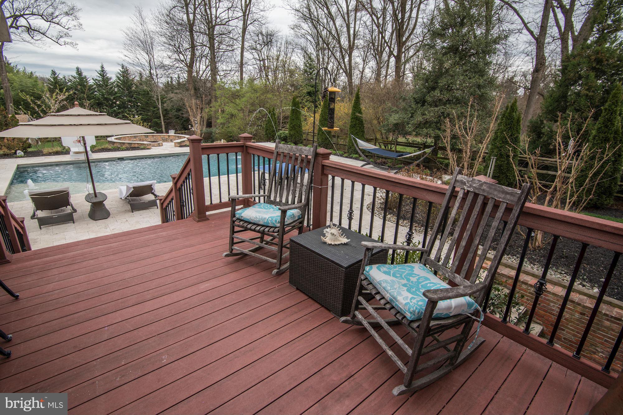 10305 Gary Road Potomac, MD 20854 - Photo 15 of 30 Deck