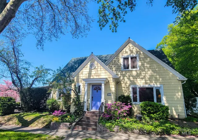 $425,000 | 221 7th Avenue, Lewiston, ID 83501