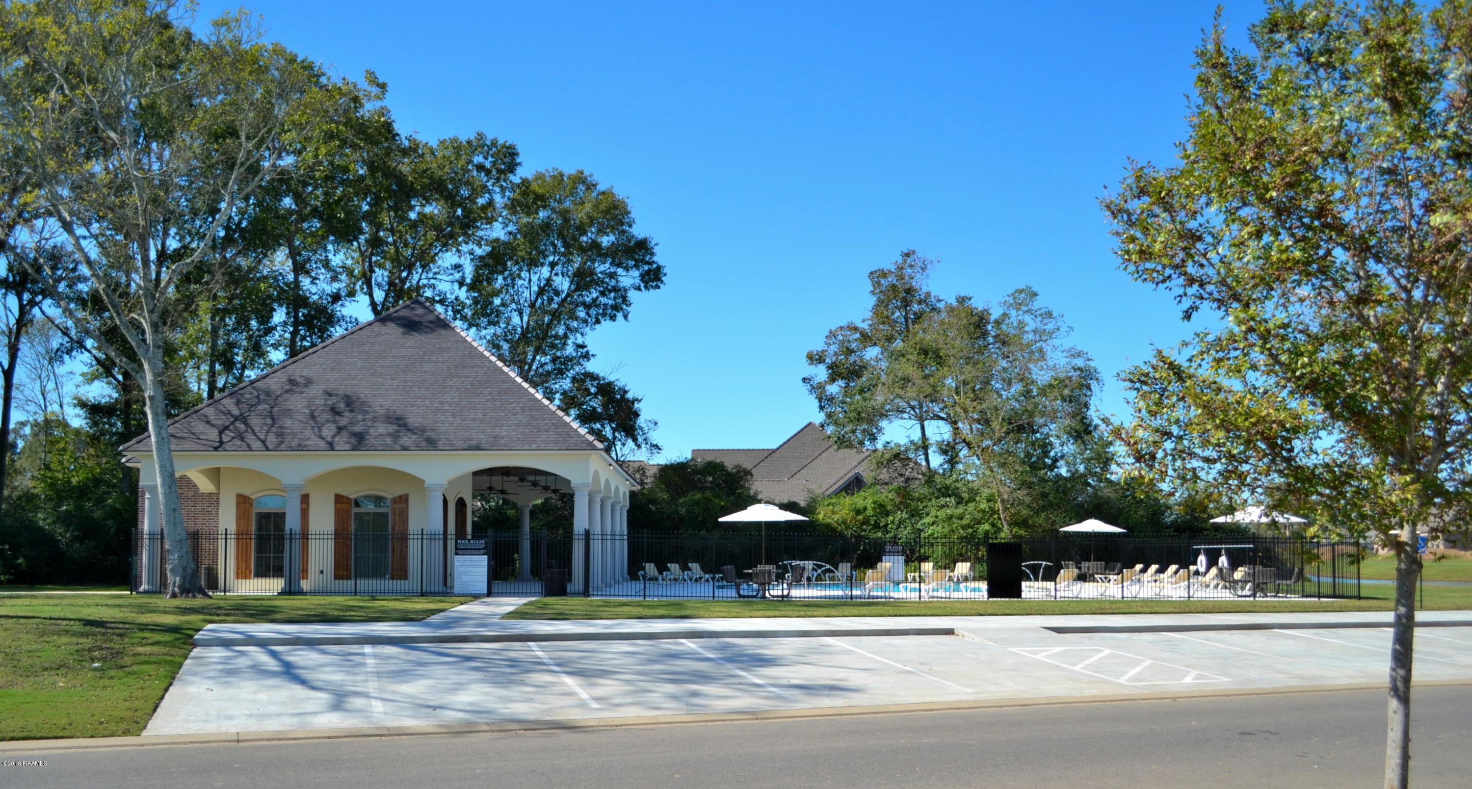 202 Rue De La Rochelle Broussard, LA 70518 - Photo 17 of 27 Gallery Image 17