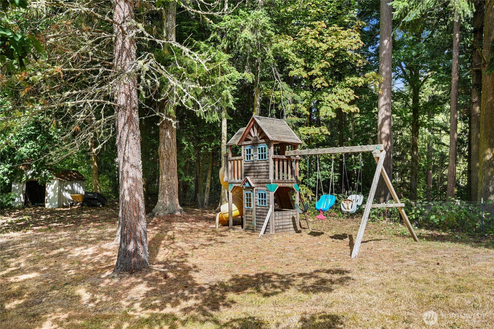 937 Rowe Road Camano Island, WA 98282 - Photo 31 of 38 Gallery Image 31
