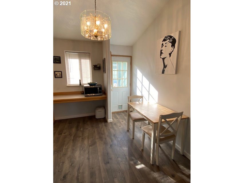 5542 E Street Springfield, OR 97478 - Photo 11 of 25