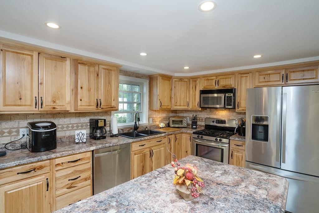 63 Riverside Drive Fremont, NH 03044 - Photo 19 of 40
