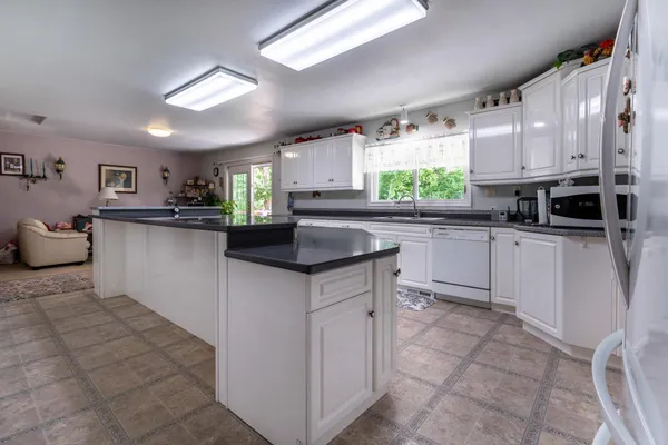 $589,000 | 1225 East Mt Faith Avenue, Fergus Falls, MN 56537