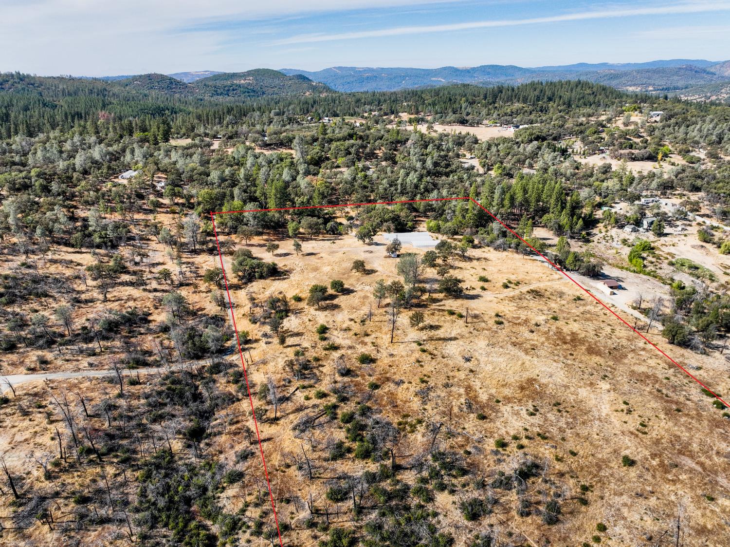 10523 Tasha Road Nevada City, CA 95959 - Photo 8 of 20 a view of a city with mountain