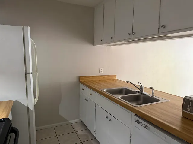 $1,400 | 203 Parkbrook Circle, Tallahassee, FL 32301