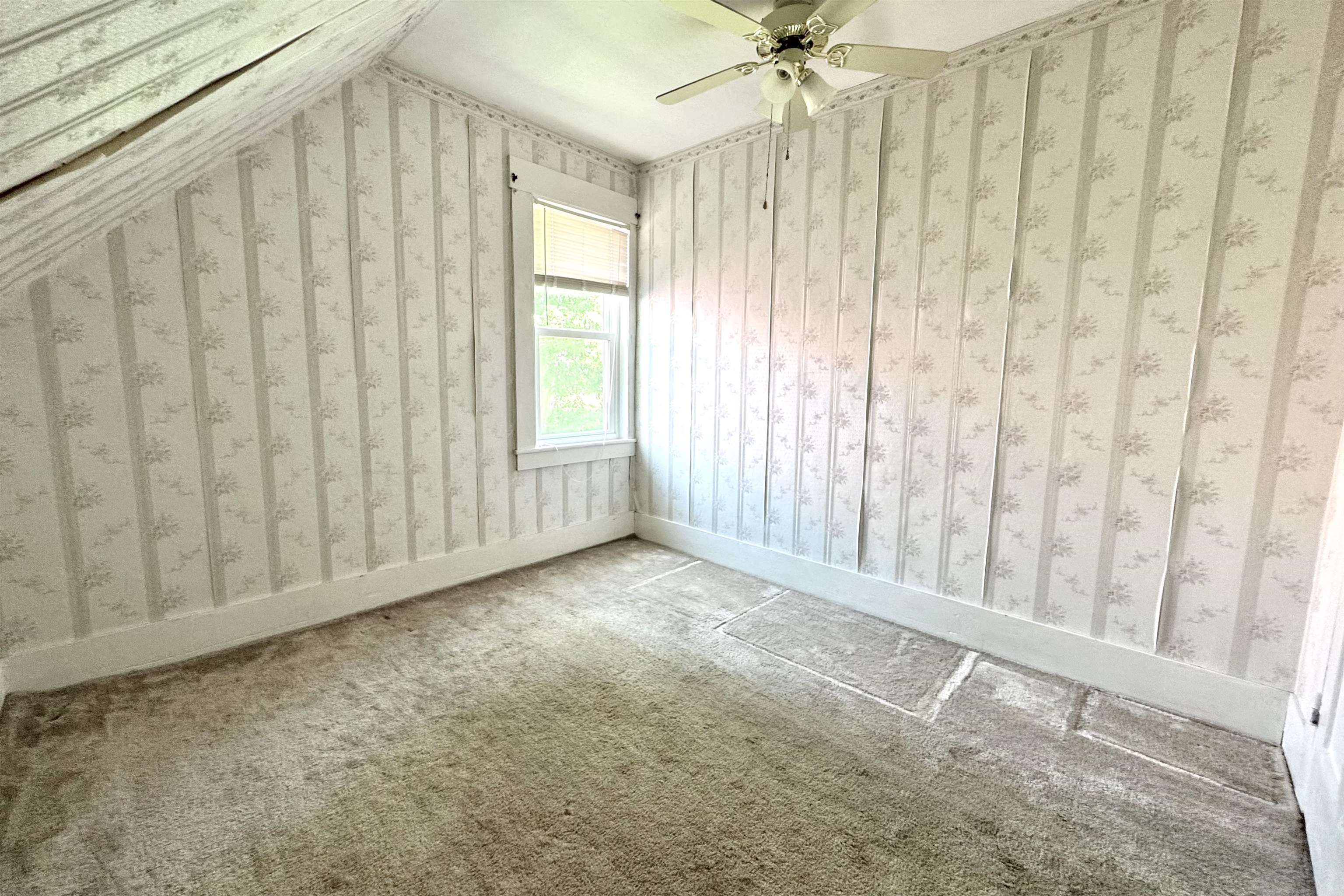 39 Chestnut Street Tilton, NH 03276 - Photo 35 of 39