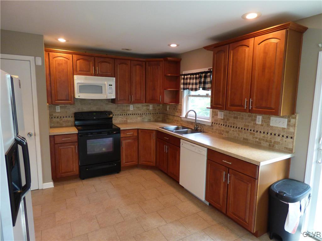 2855 Westminster Road Bethlehem, PA 18017 - Photo 6 of 15 Gallery Image 6