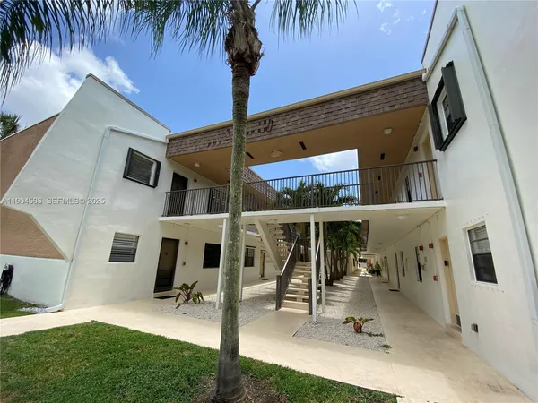 $255,000 | 8261 Southwest 128th Street, Unit 211, Pinecrest, FL 33156
