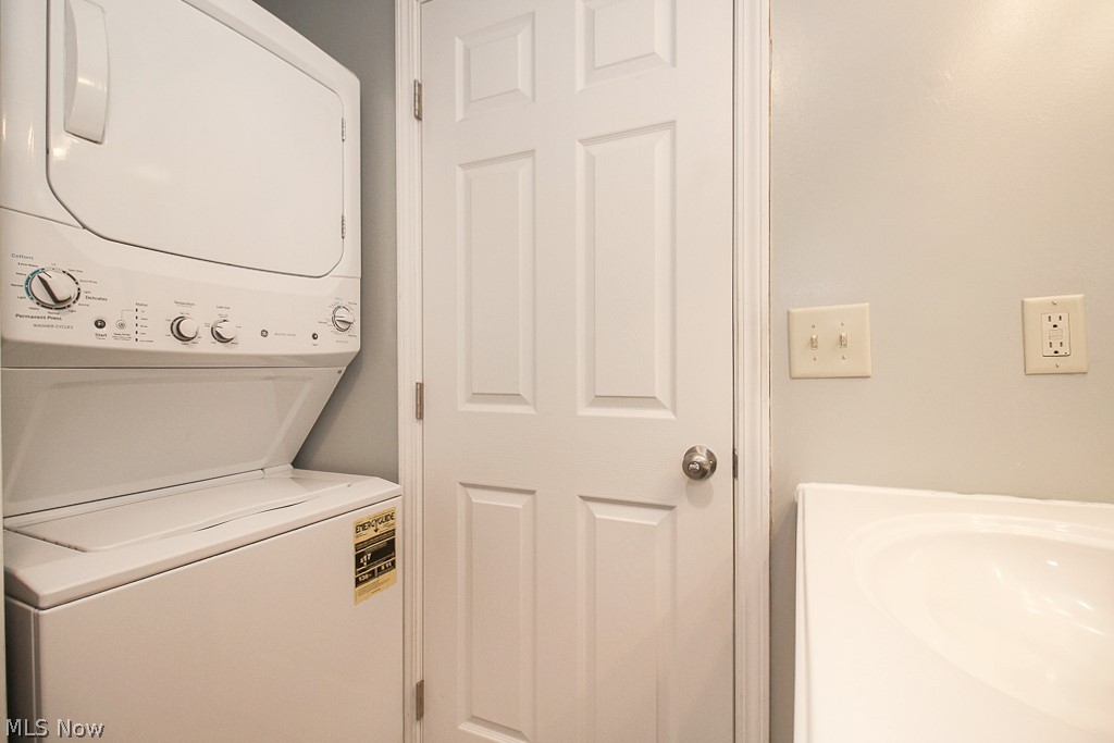 7353 Fox Mill Road, Unit 27C Mentor, OH 44060 - Photo 14 of 17