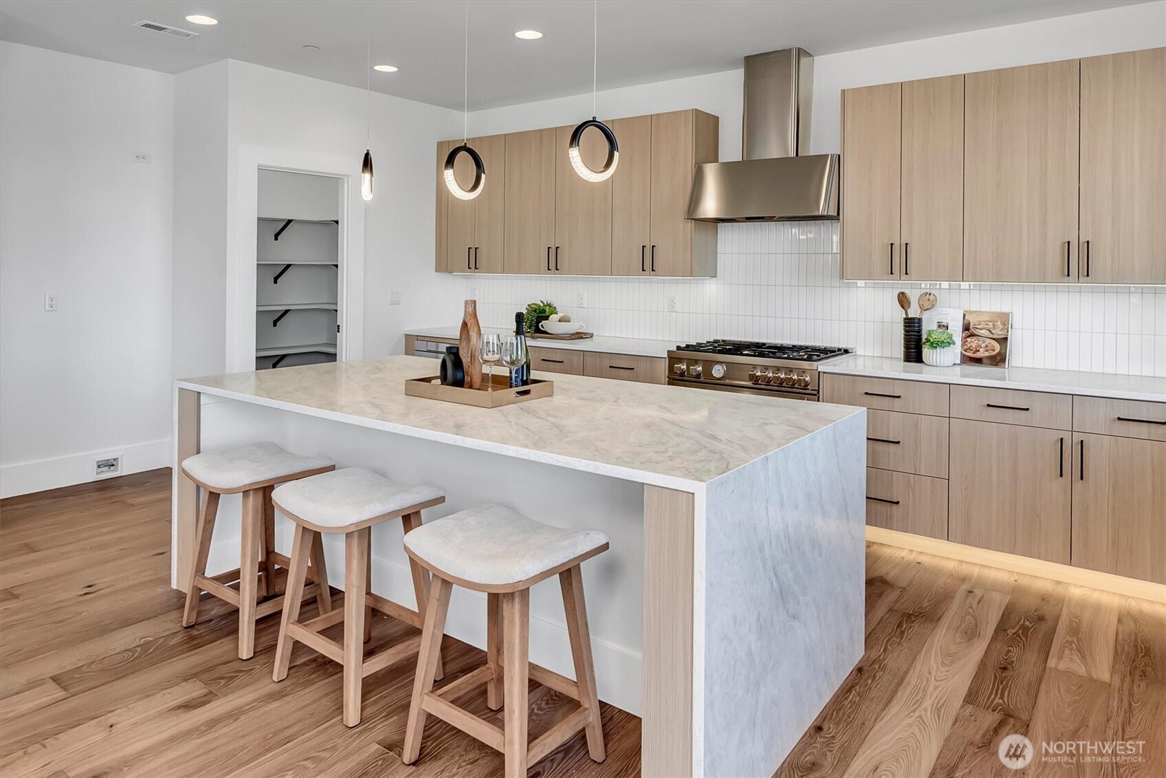 16219 Simonds Road Northeast Kenmore, WA 98028 - Photo 11 of 38